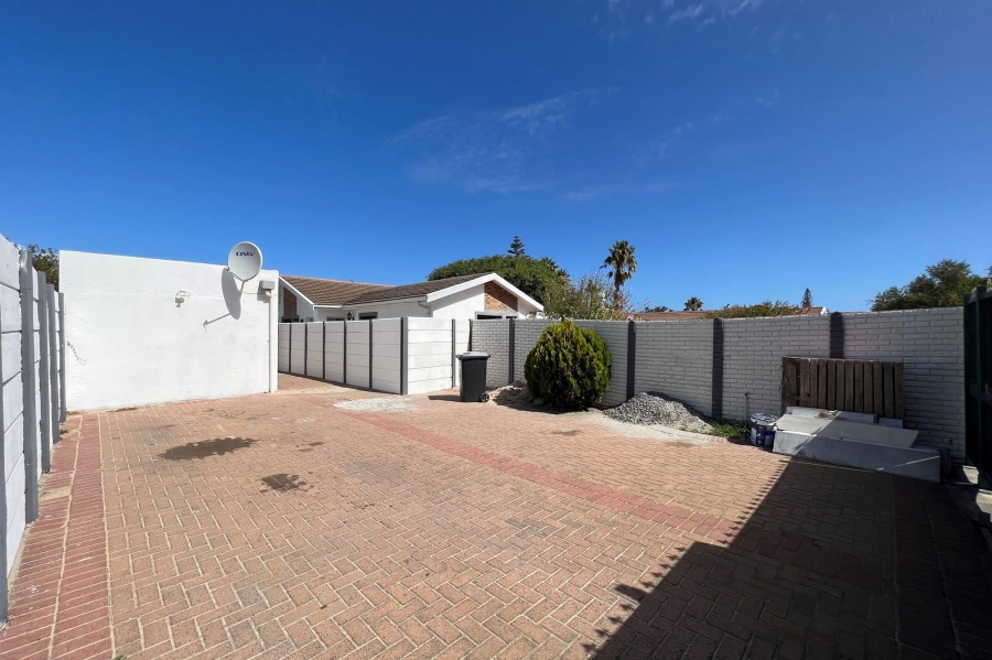 To Let 0 Bedroom Property for Rent in Table View Western Cape